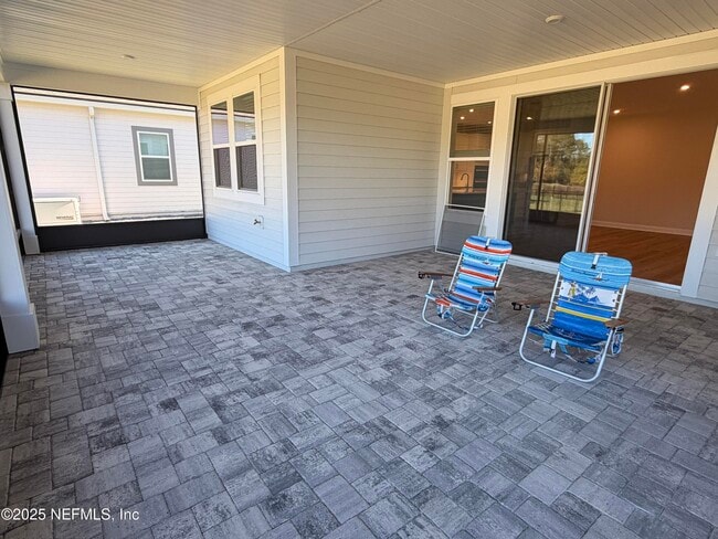 Building Photo - 381 Pelton Pl