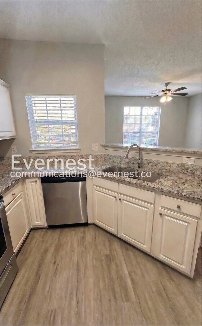 Foto del edificio - 2429 Brianna Dr