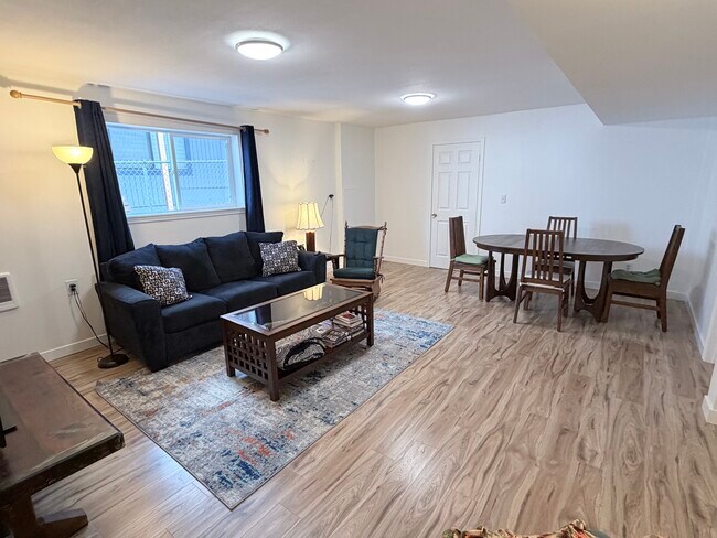 Foto del edificio - 8837 20th Ave SW