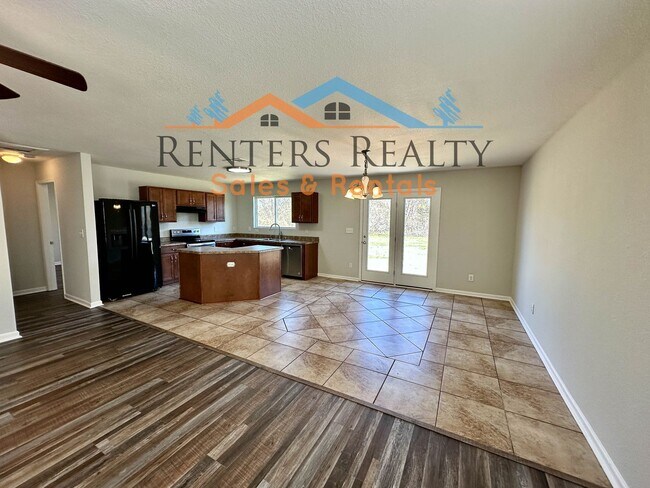 Building Photo - 3 Bedroom House in Harvest