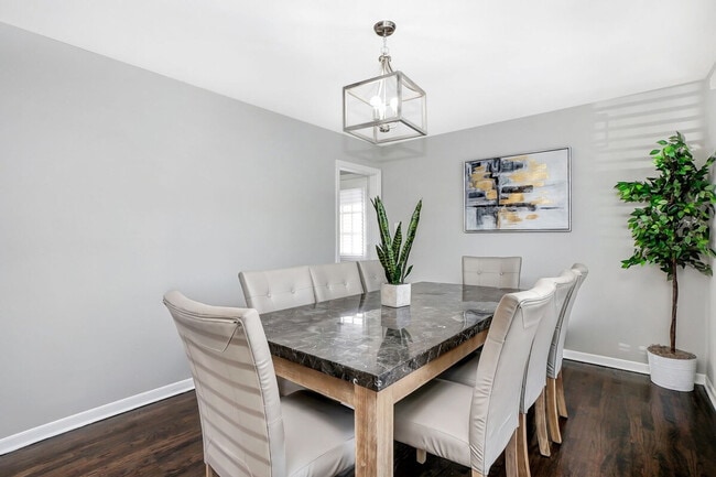 Foto del edificio - 18128 Cherrywood Ln