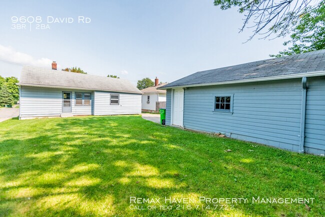 Building Photo - 9608 David Rd