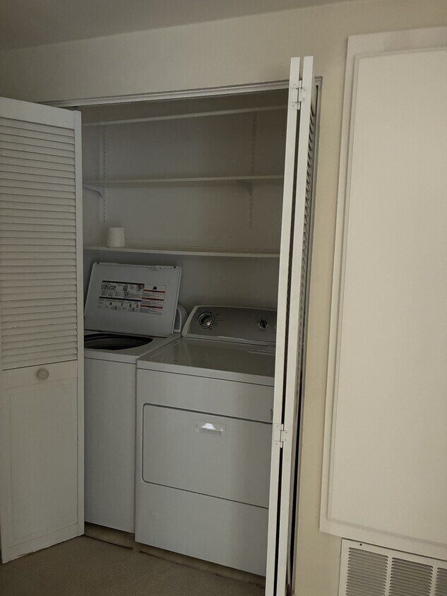 Foto del edificio - 3663 Oakwood Terrace