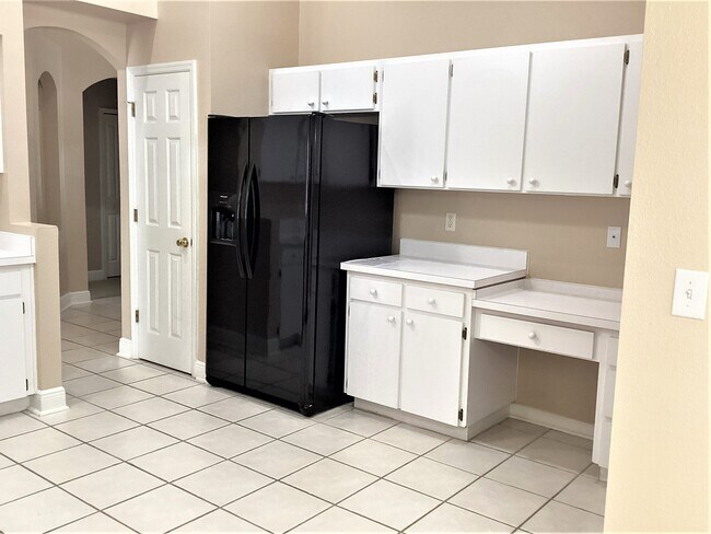 Foto del edificio - 25008 Hyde Park Blvd