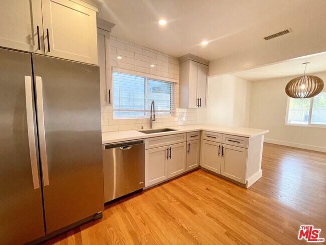 Foto del edificio - 2908 Glenhurst Ave
