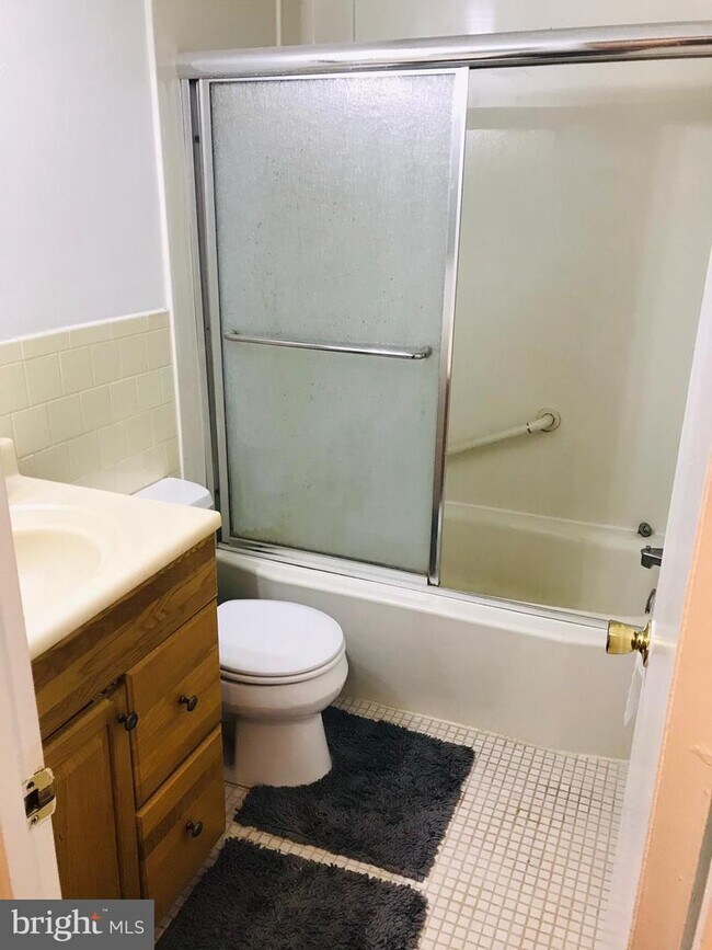 Foto del edificio - 7813 Enola St