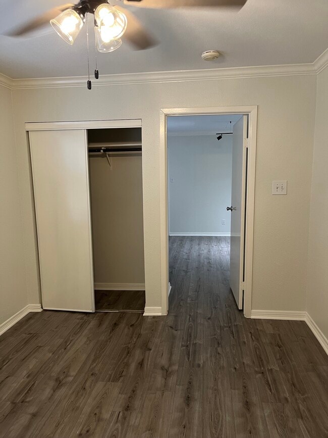 Building Photo - McDuffie Place LTD
