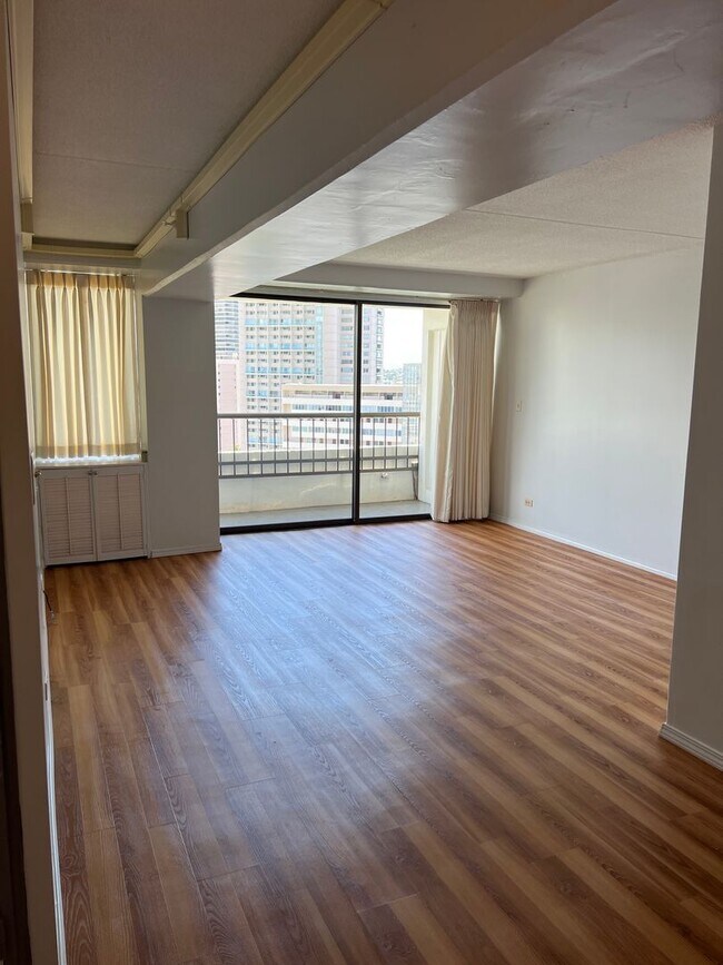Foto del edificio - One Bedroom at the Marco Polo