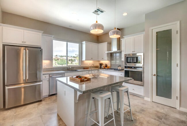 Building Photo - 67424 Zuni Ct