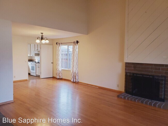 Building Photo - 4 br, 2 bath House - 6373 Pearlroth Dr