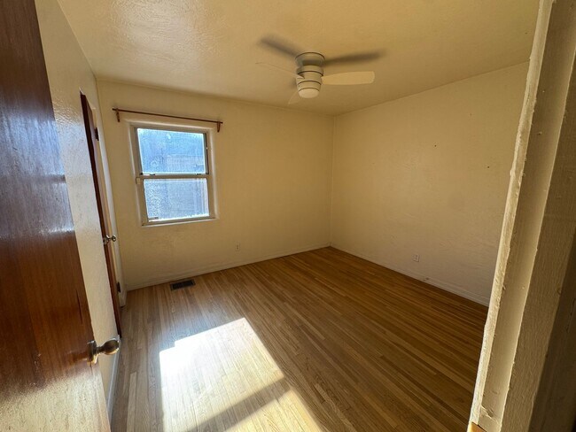 Foto del edificio - University Home, Great Layout!