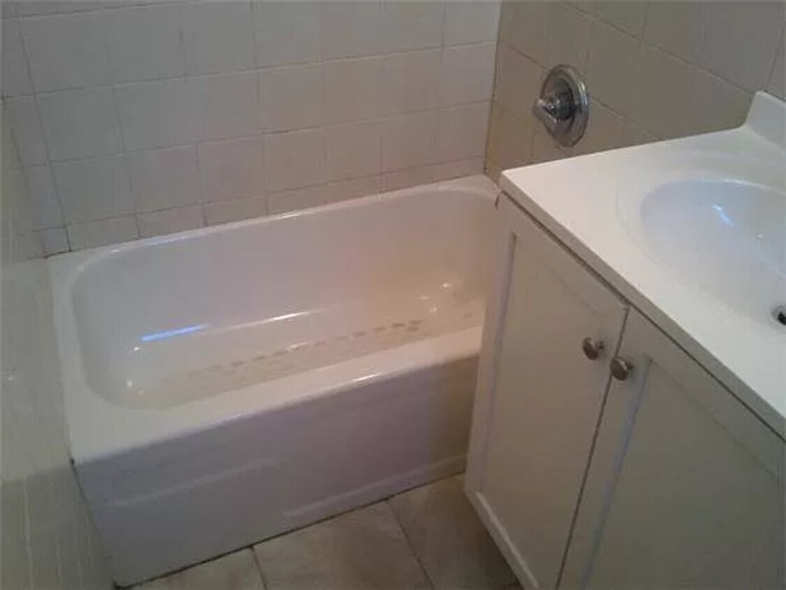 Foto del edificio - 3273 48th St