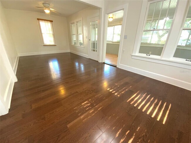 Foto del edificio - 3100 10th St N