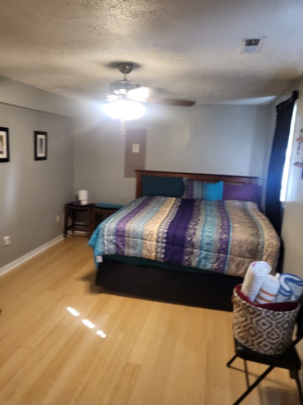 Building Photo - 12995 Barreda Blvd