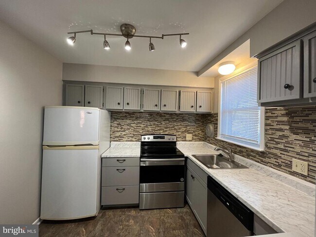 Foto del edificio - 333 Lacey Ave