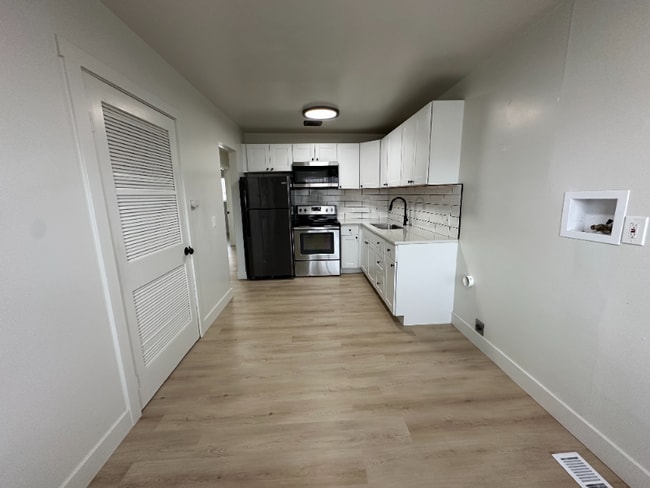 Building Photo - 1340 S 200 E