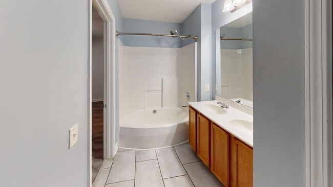 Building Photo - 112 St Vincent Pl