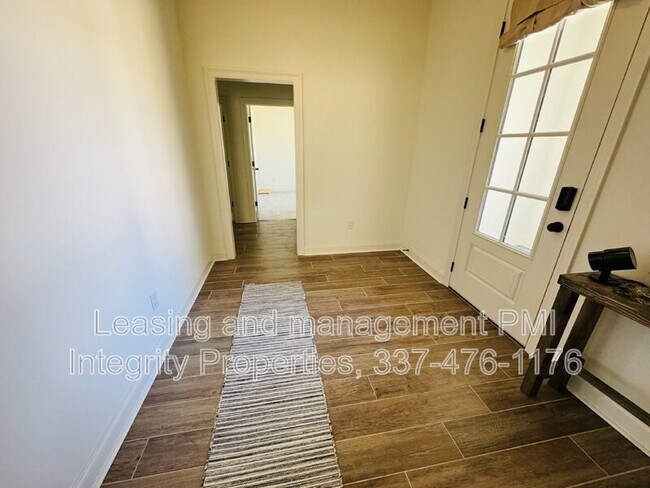 Foto del edificio - 117 Preston Rose Ln