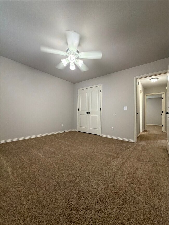 Foto del edificio - 2330 N Stonecrest Dr