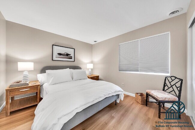 Foto del edificio - Furnished 2-Bedroom Apartment in Tonawanda