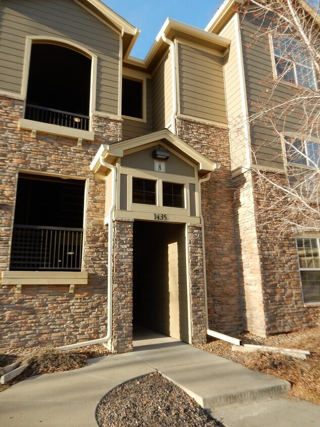 Primary Photo - Lovely, Vista Ridge 2 bedroom, 2 bath Condo