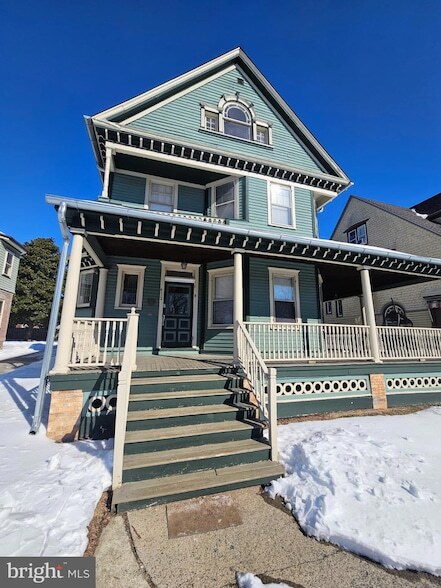 Foto del edificio - 912 Riverside Ave.