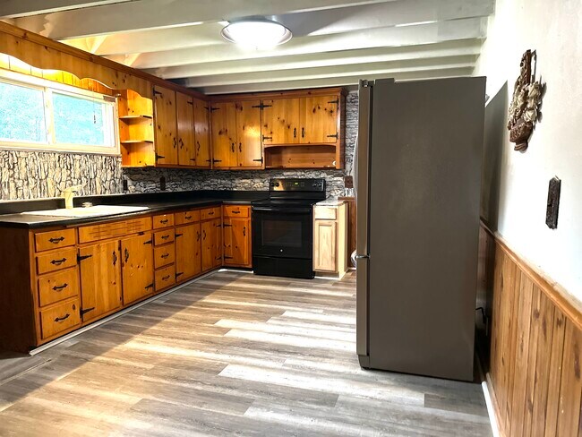 Foto del edificio - 106 Sam Earles Rd