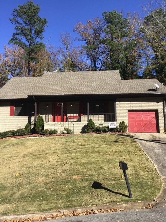 Primary Photo - Newly Remodeled Smart Home. Self-Tour Today!