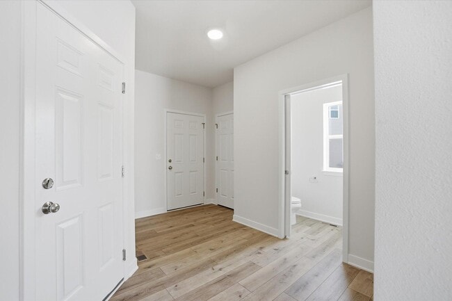 Building Photo - 330 Cattail Ct