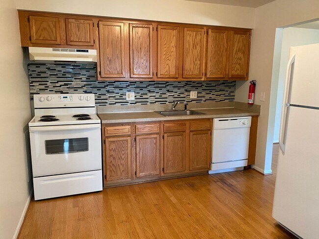 Foto del edificio - 2 Bedroom Condo in Clinton Township