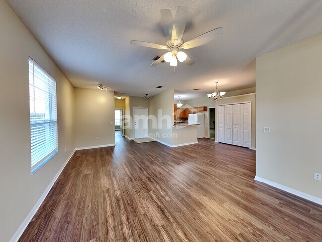 Foto del edificio - 427 Ryans Ridge Avenue