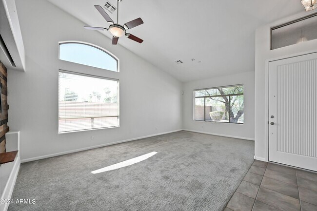 Building Photo - 6401 E Waltann Ln