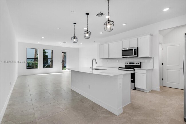 Building Photo - 8342 NW 7th Pl
