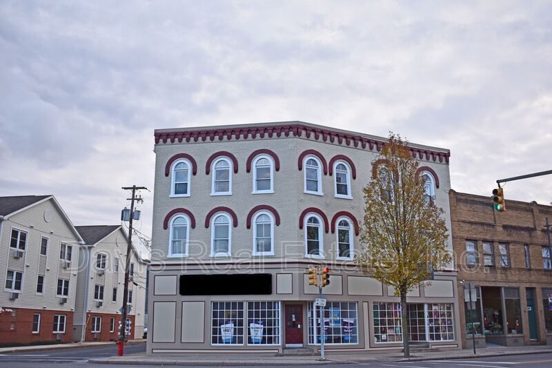 5 Corning St Unit Apt 3, Lock Haven, PA 17745 Condo for Rent in Lock