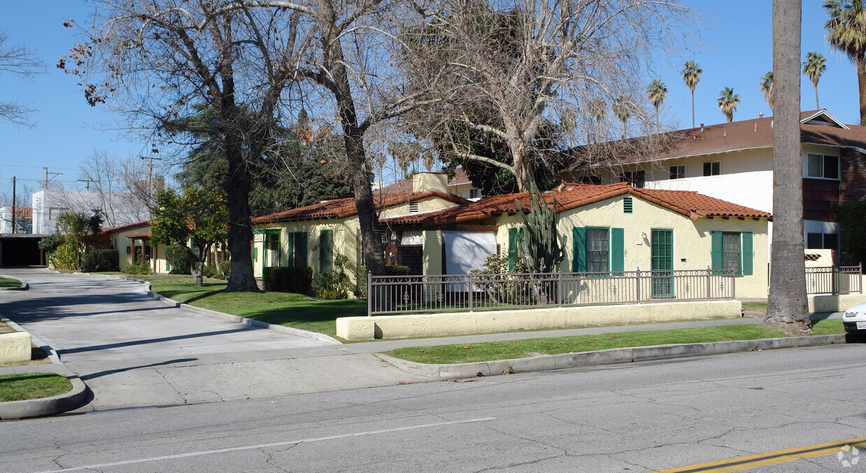 1550 N Arrowhead Ave, San Bernardino, CA 92405 Apartments in San