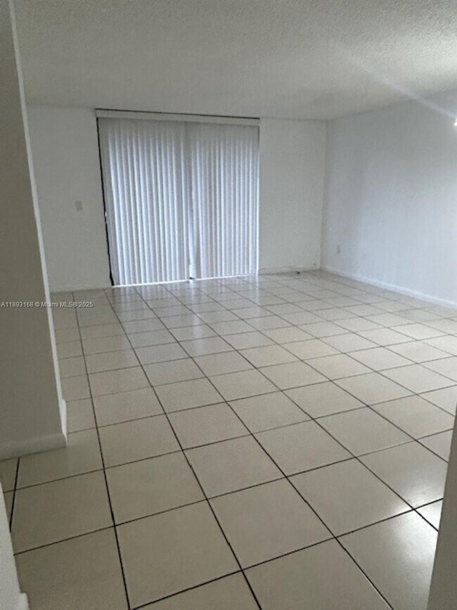 Foto del edificio - 8540 SW 133rd Avenue Rd