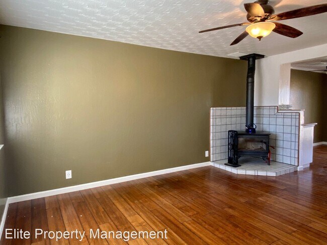 Building Photo - 3 br, 2 bath House - 736 Kinnett Ave