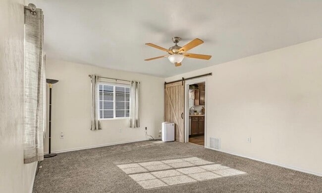 Building Photo - 434 S Park Ave