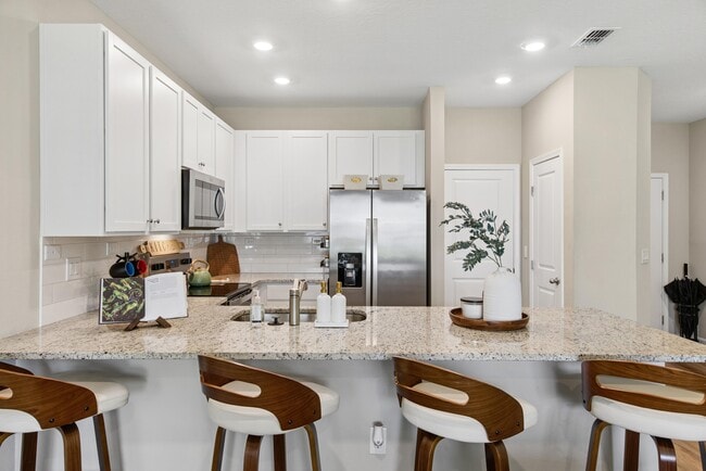 Building Photo - Casa Solara Townhomes