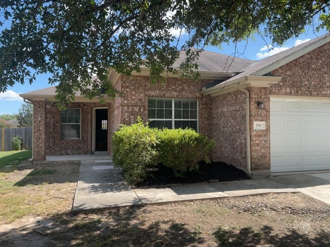 Building Photo - 790 Goldenrod St