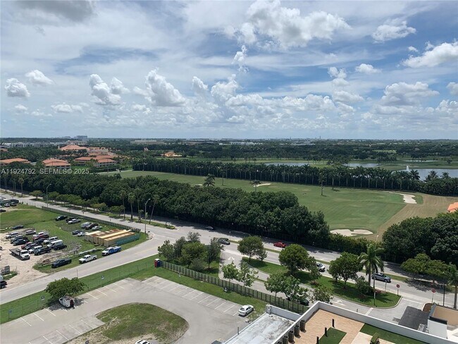 Foto del edificio - 5252 NW 85th Ave