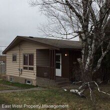 Building Photo - 1618 Maple Grove Rd