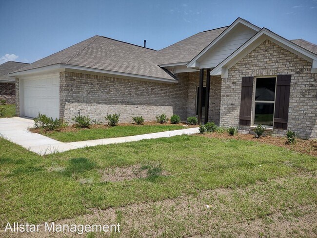 Building Photo - 4 br, 2 bath House - 560 Silver Hill Drive