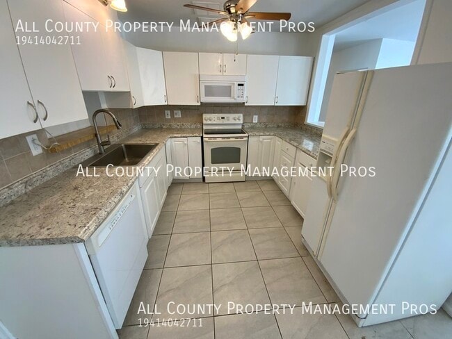 Building Photo - 255 Shamrock Blvd