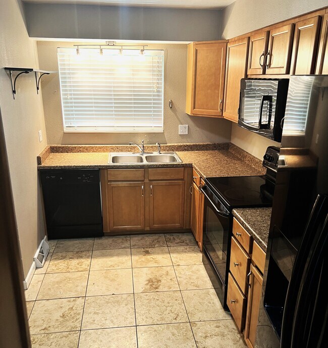 Foto del edificio - 6430 W 80th Dr