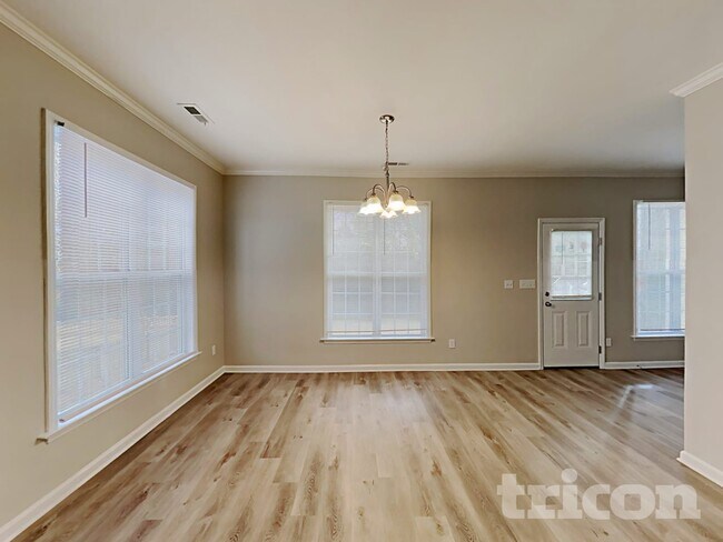 Foto del edificio - 116 Haywood Ln