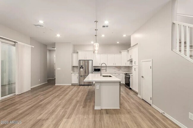 Foto del edificio - 1476 E Shannon St