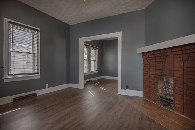 Building Photo - 1421 4th St