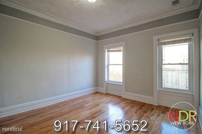 Building Photo - 3 br, 1 bath Apartment - 227 Washington Ave