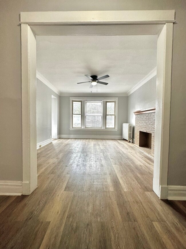 The Rosemont 12141224 W Rosemont Ave Chicago, IL Apartments for